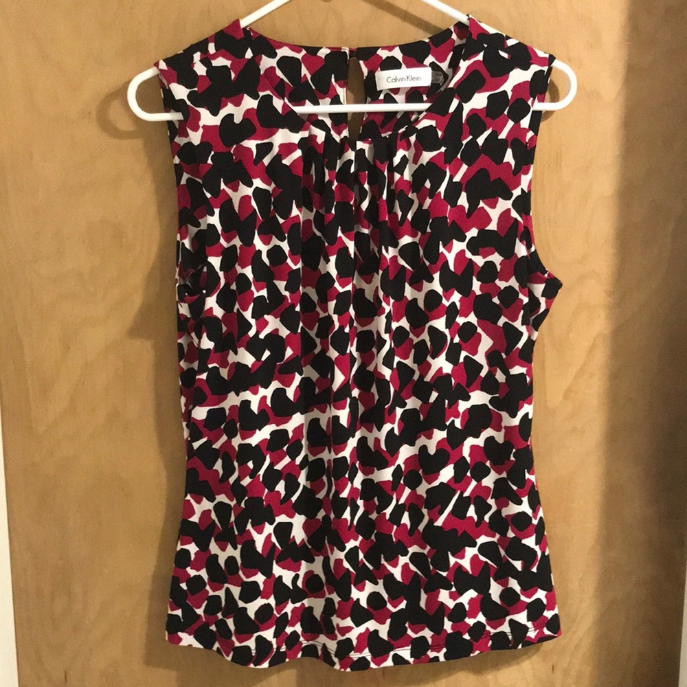 Calvin Klein pleated sleeveless blouse. Size M
